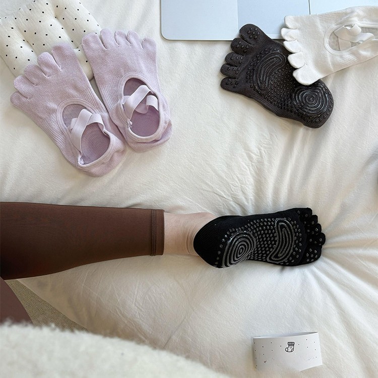 Kaos Kaki Yoga Wanita dengan T - Yoga Mat ulasan dan harga